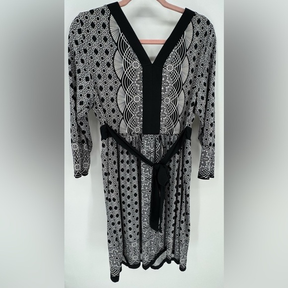 ECI New York Women's Dress Black/White Geometric Print Tie Back - Picture 3 of 10